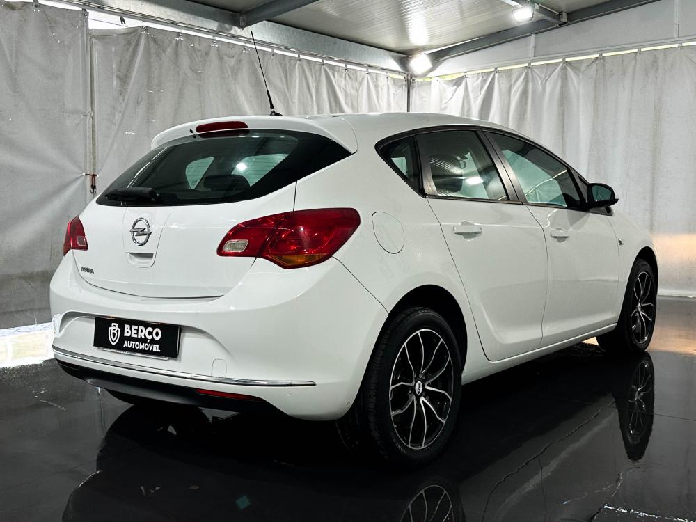 opel-astra-2014-diesel-1598cc