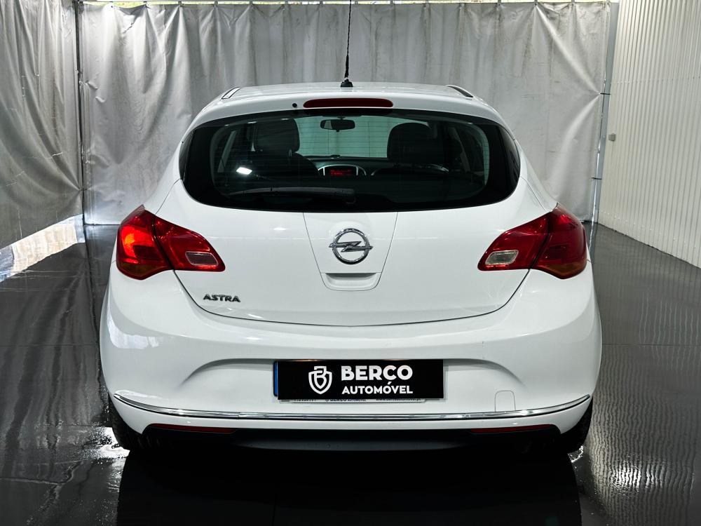 opel-astra-2014-diesel-1598cc