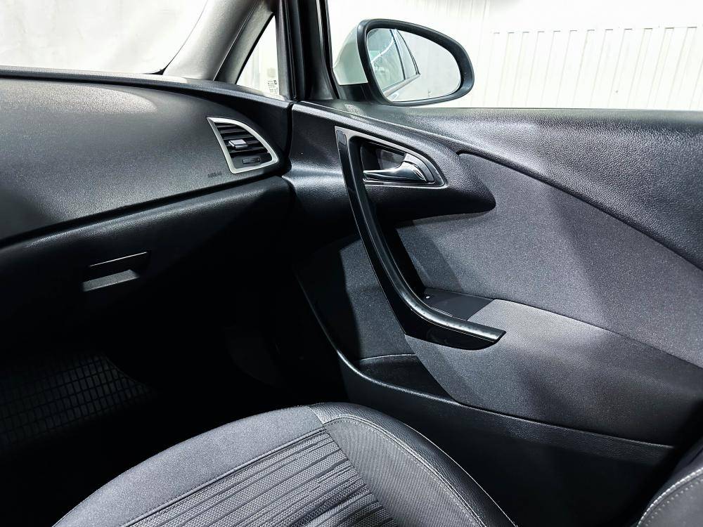 opel-astra-2014-diesel-1598cc