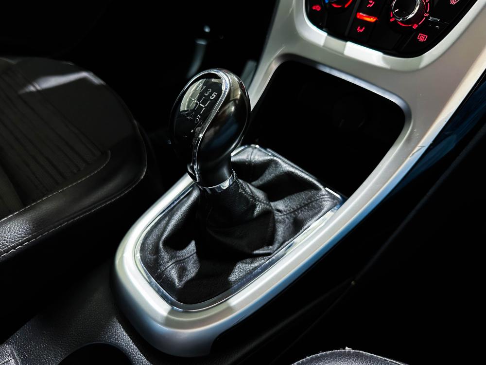 opel-astra-2014-diesel-1598cc