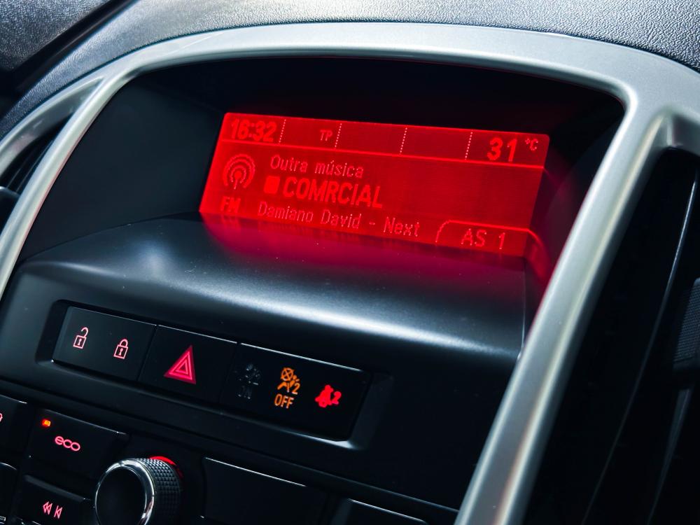 opel-astra-2014-diesel-1598cc