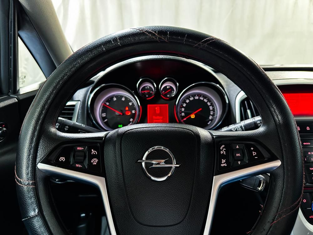 opel-astra-2014-diesel-1598cc