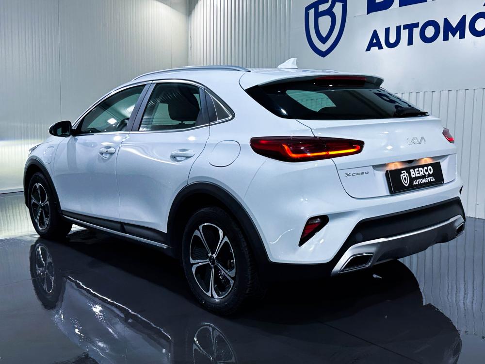 kia-xceed-2022-hibrido-a-gasolina-1580cc