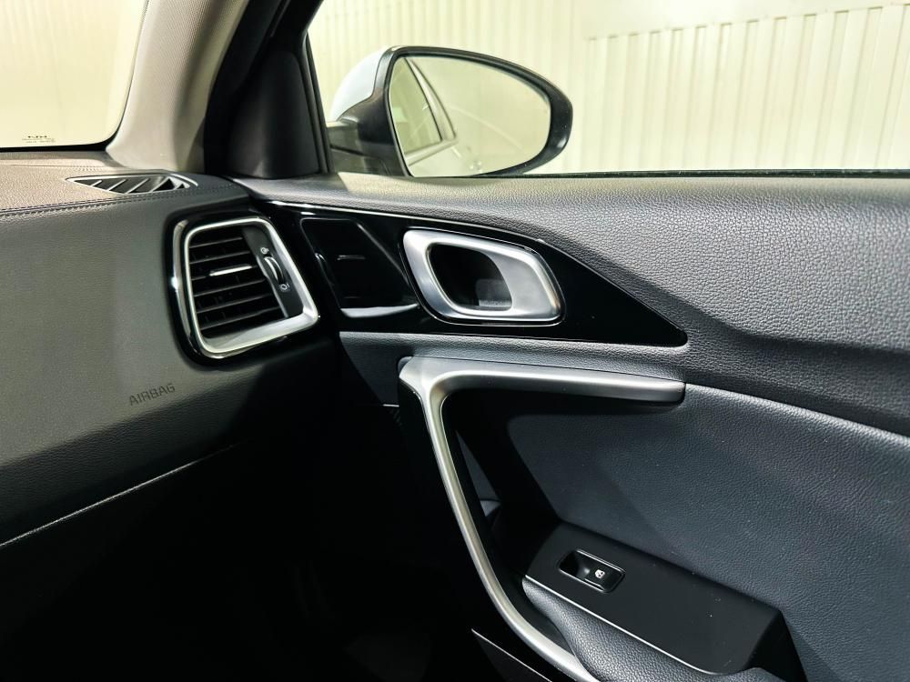 kia-xceed-2022-hibrido-a-gasolina-1580cc