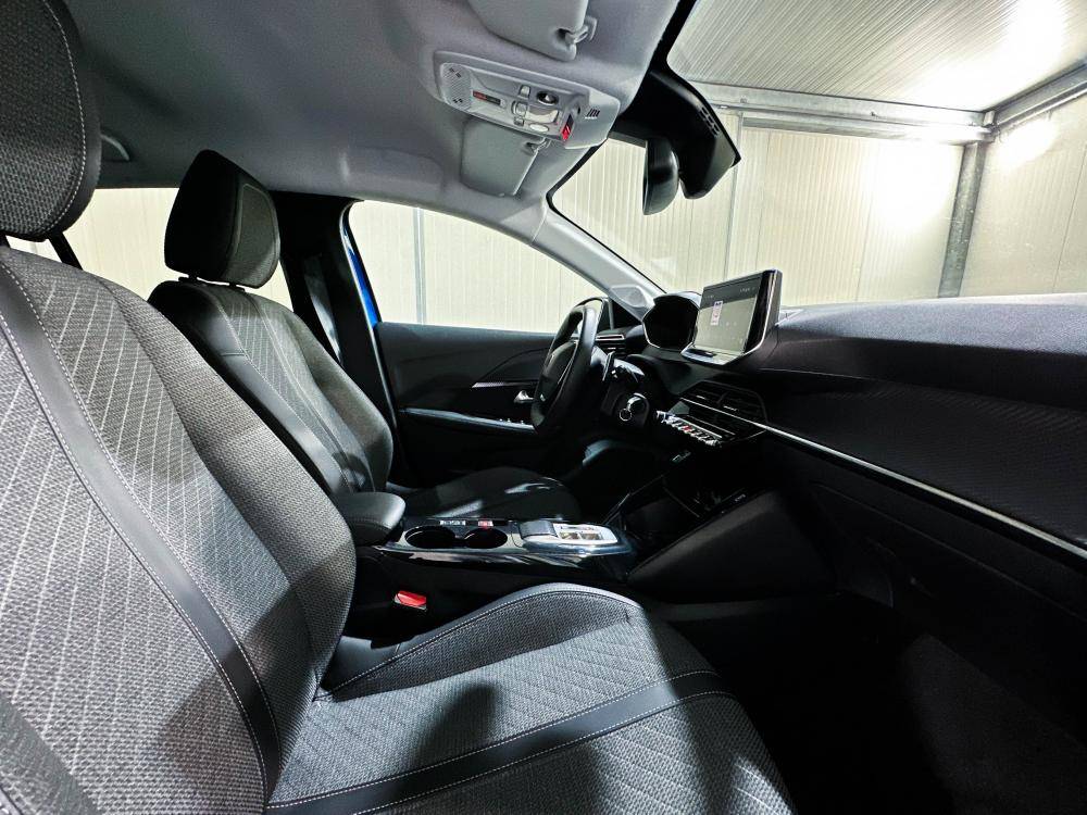 peugeot-208-2025-gasolina-1199cc