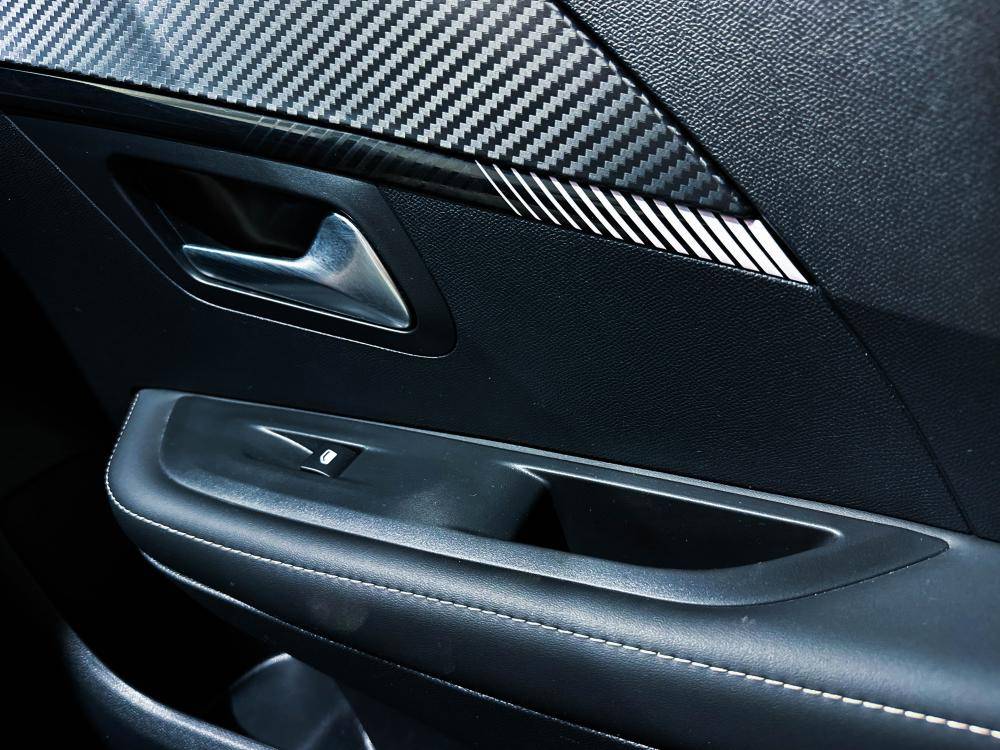 peugeot-208-2025-gasolina-1199cc