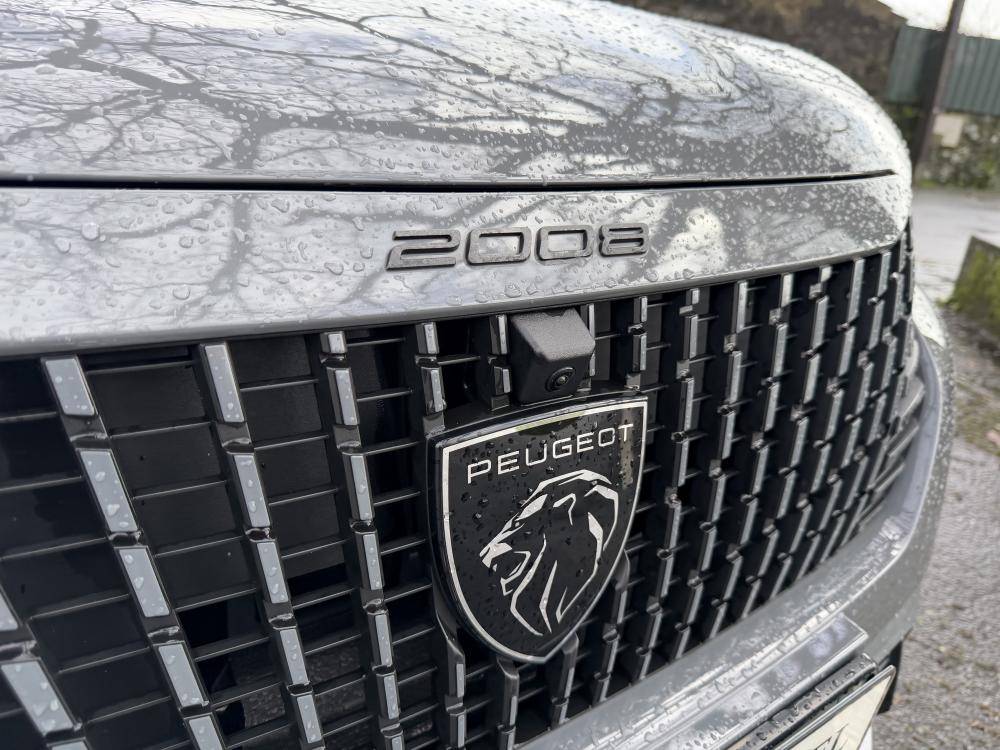 peugeot-e-2008-2023-eletrico-0cc