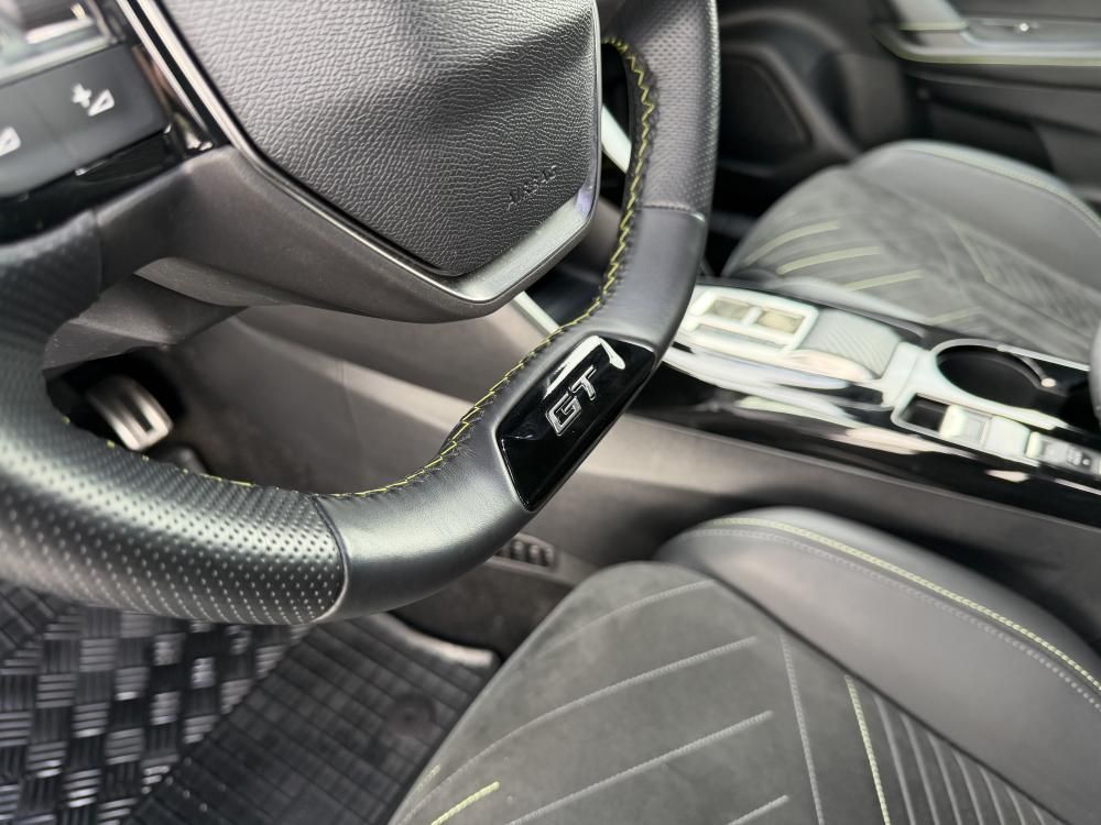 peugeot-e-2008-2023-eletrico-0cc