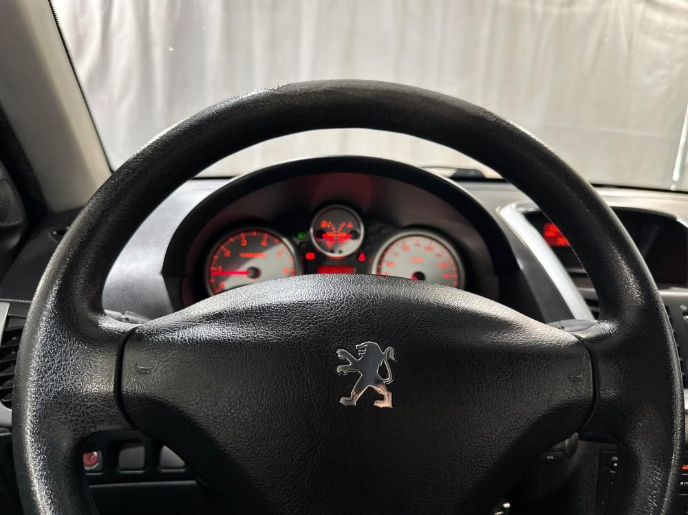 peugeot-206-2010-gasolina-1100cc