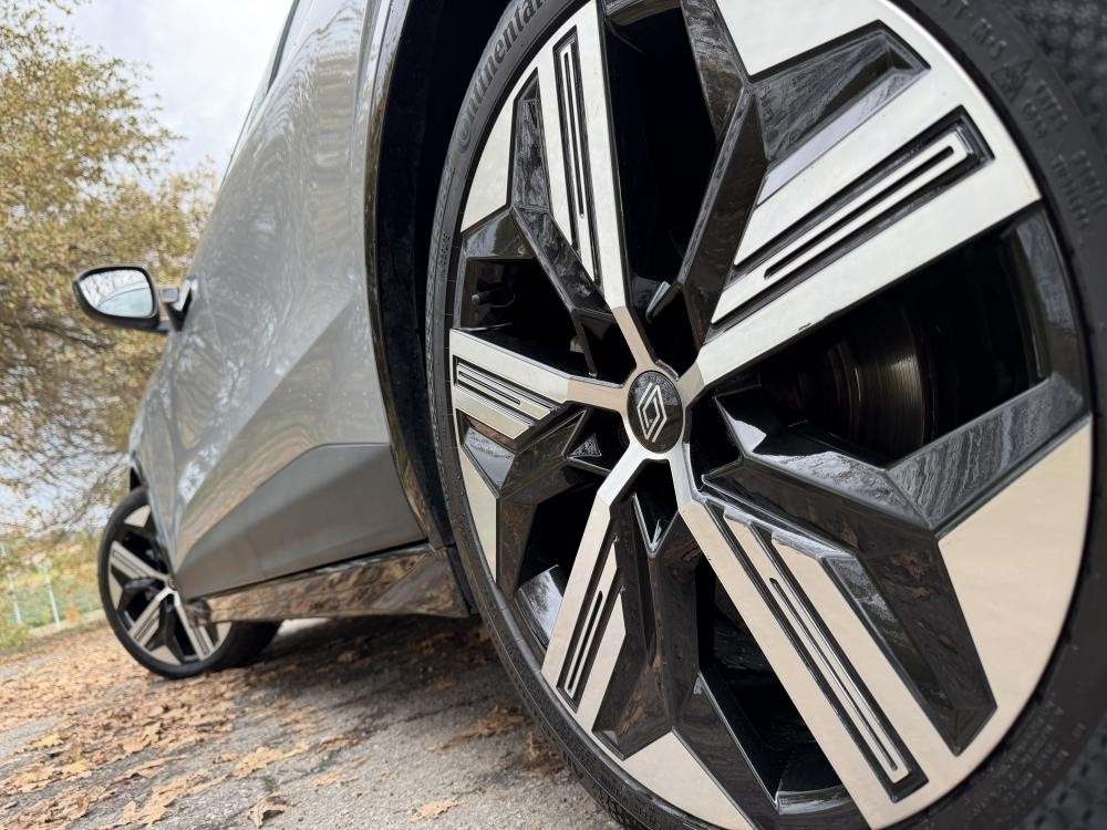 renault-megane-e-tech-2022-eletrico-0cc