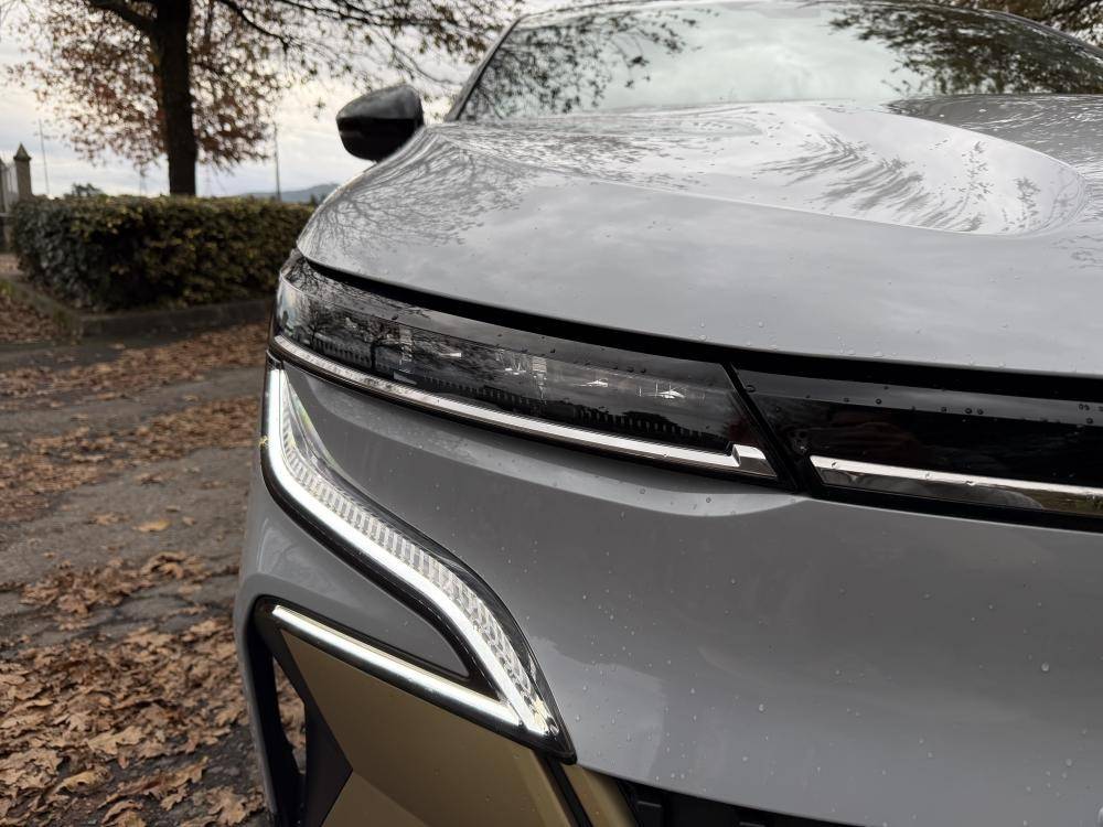 renault-megane-e-tech-2022-eletrico-0cc