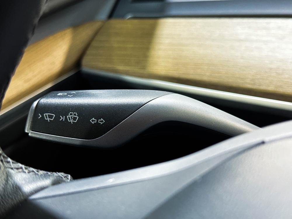 tesla-model-y-2023-eletrico-0cc