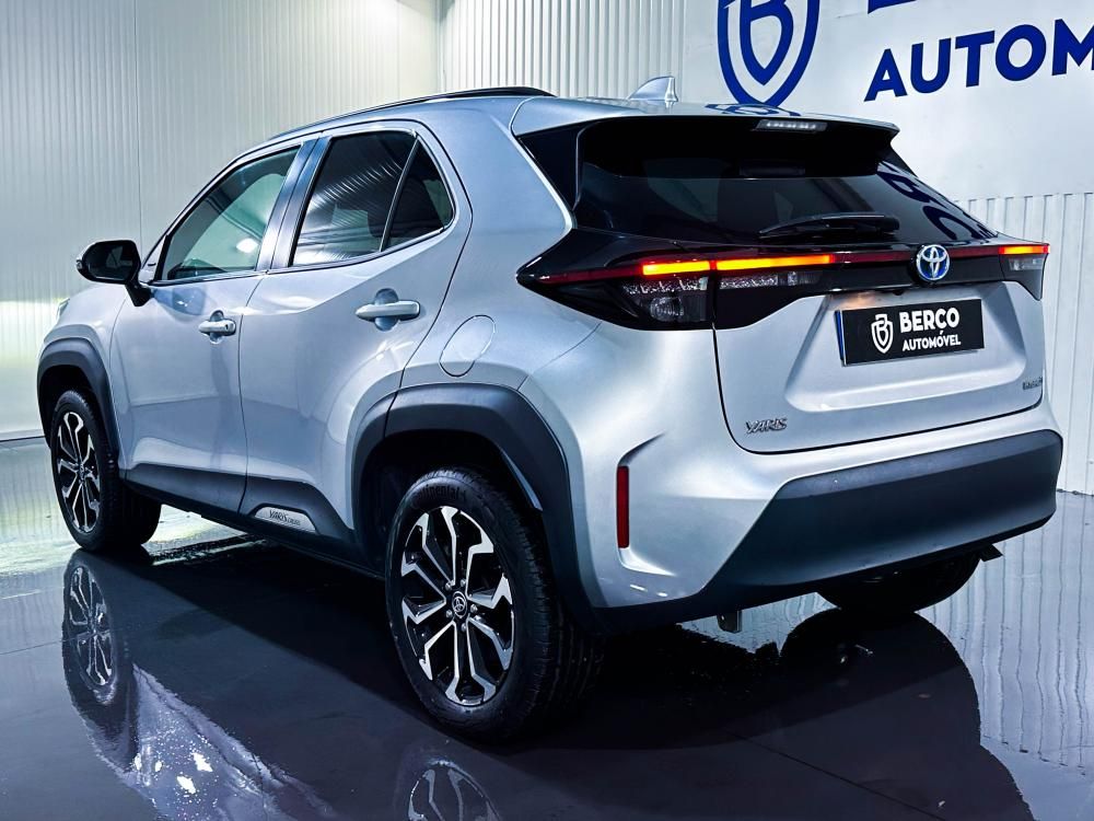 toyota-yaris-cross-2024-hibrido-a-gasolina-1490cc