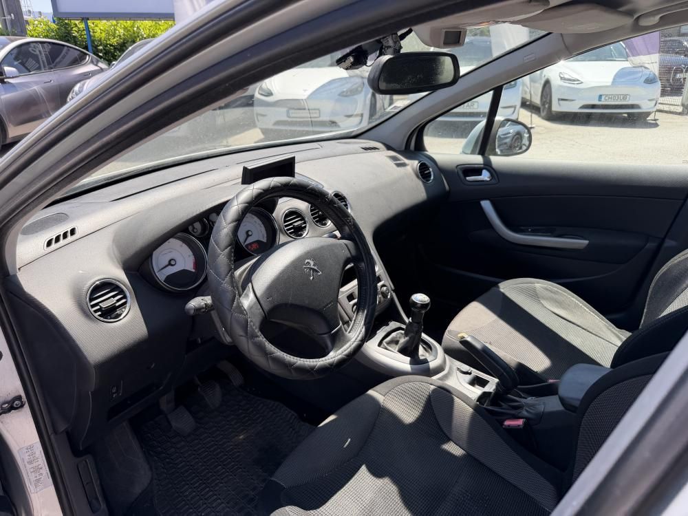 peugeot-308-2011-gasolina-1397cc