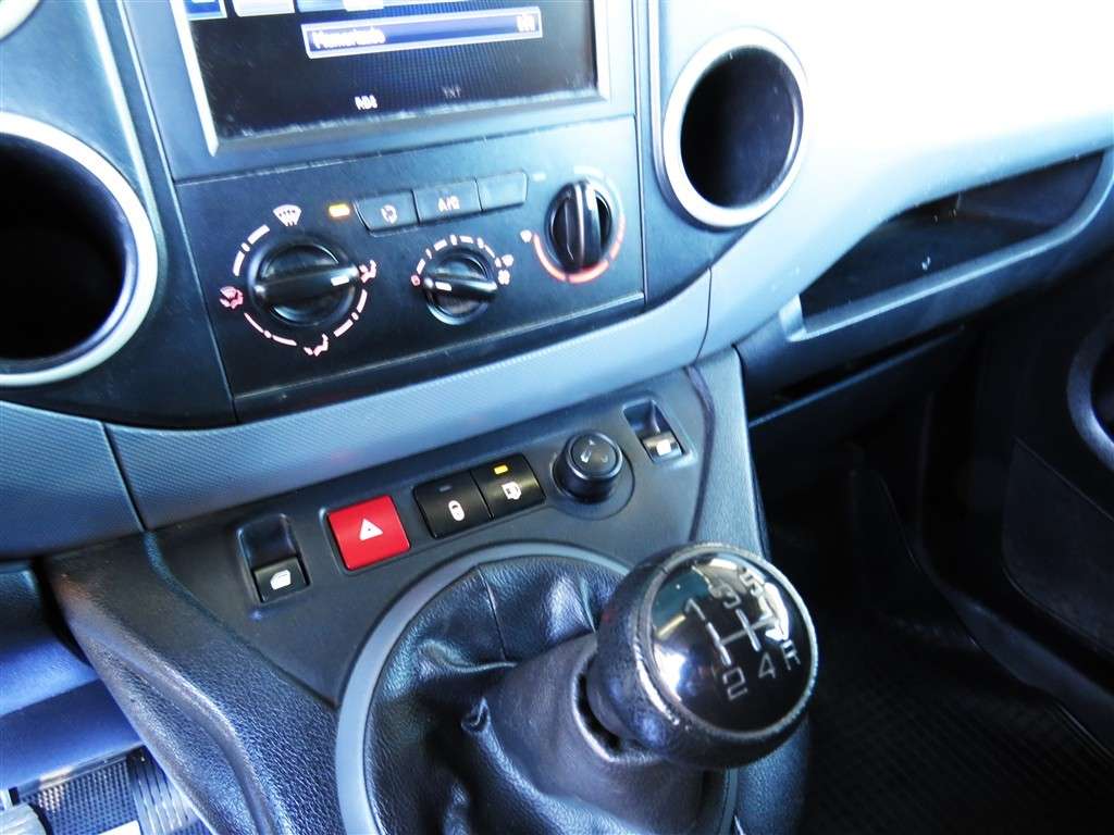 peugeot-partner-2018-diesel-1560cc