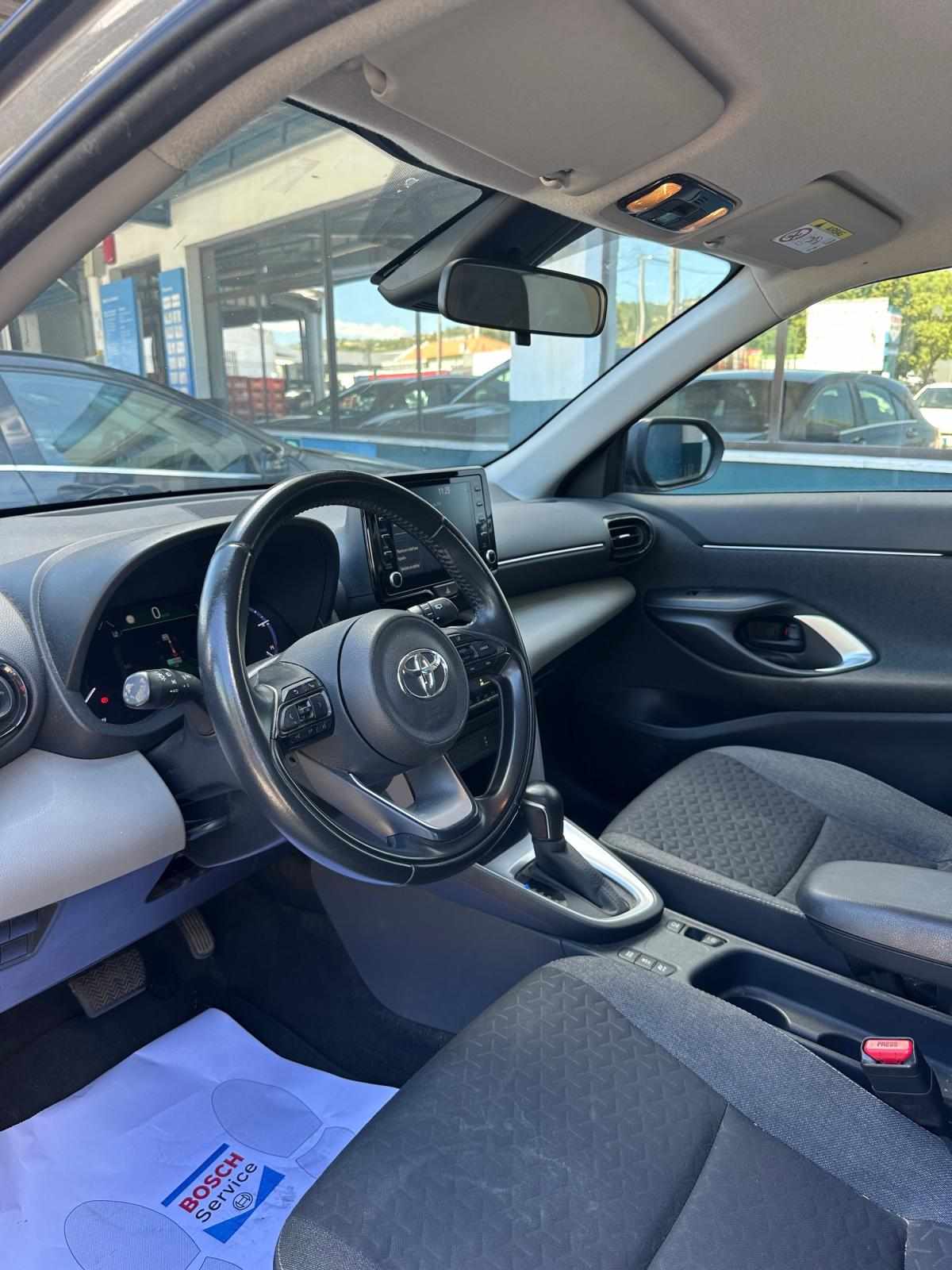 toyota-yaris-cross-2022-hibrido-a-gasolina-1490cc