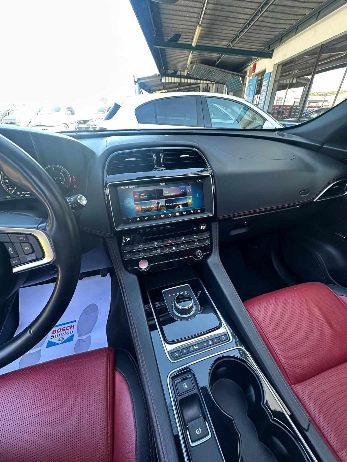 jaguar-f-pace-2016-diesel-1999cc