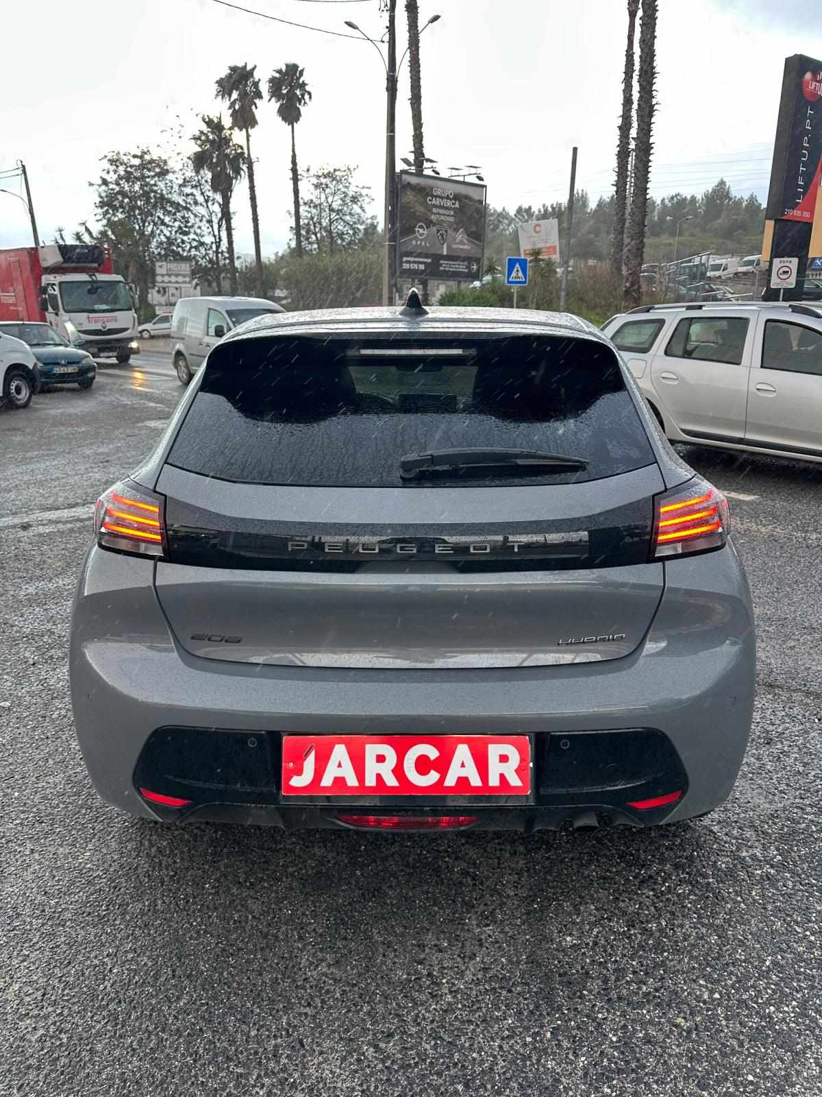 peugeot-208-2025-hibrido-a-gasolina-1199cc