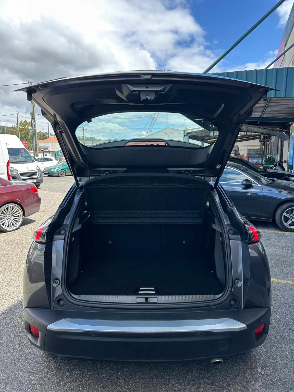 peugeot-2008-2021-diesel-1499cc
