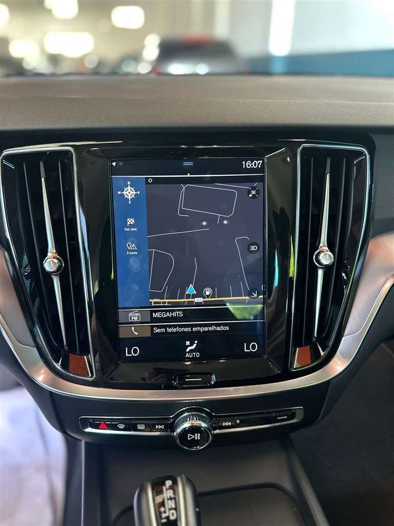 volvo-v60-2019-diesel-1969cc