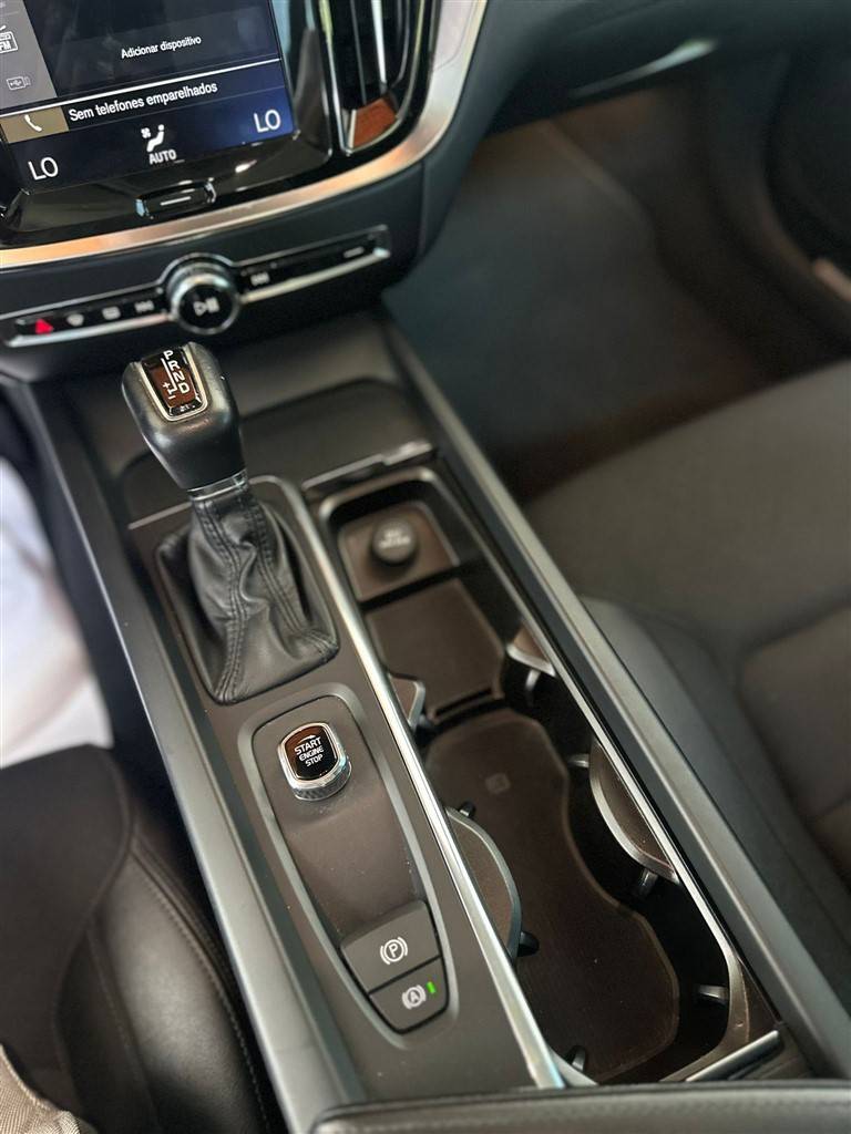 volvo-v60-2019-diesel-1969cc