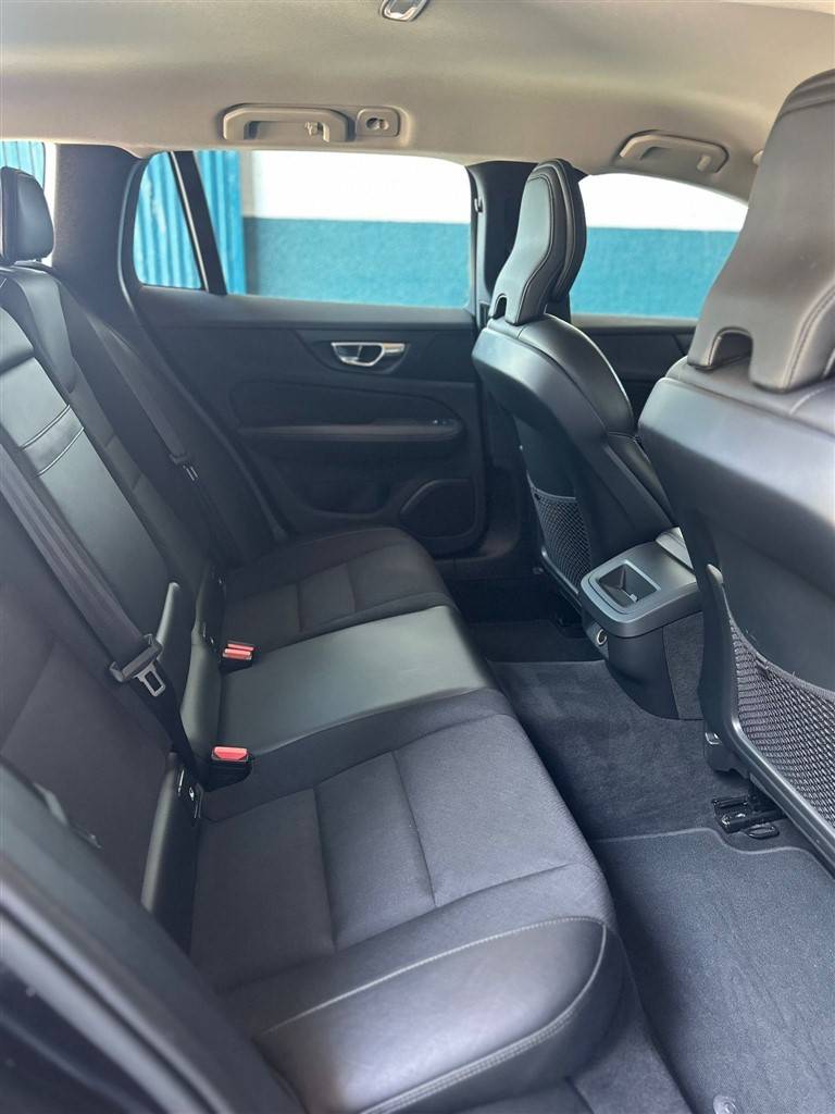 volvo-v60-2019-diesel-1969cc