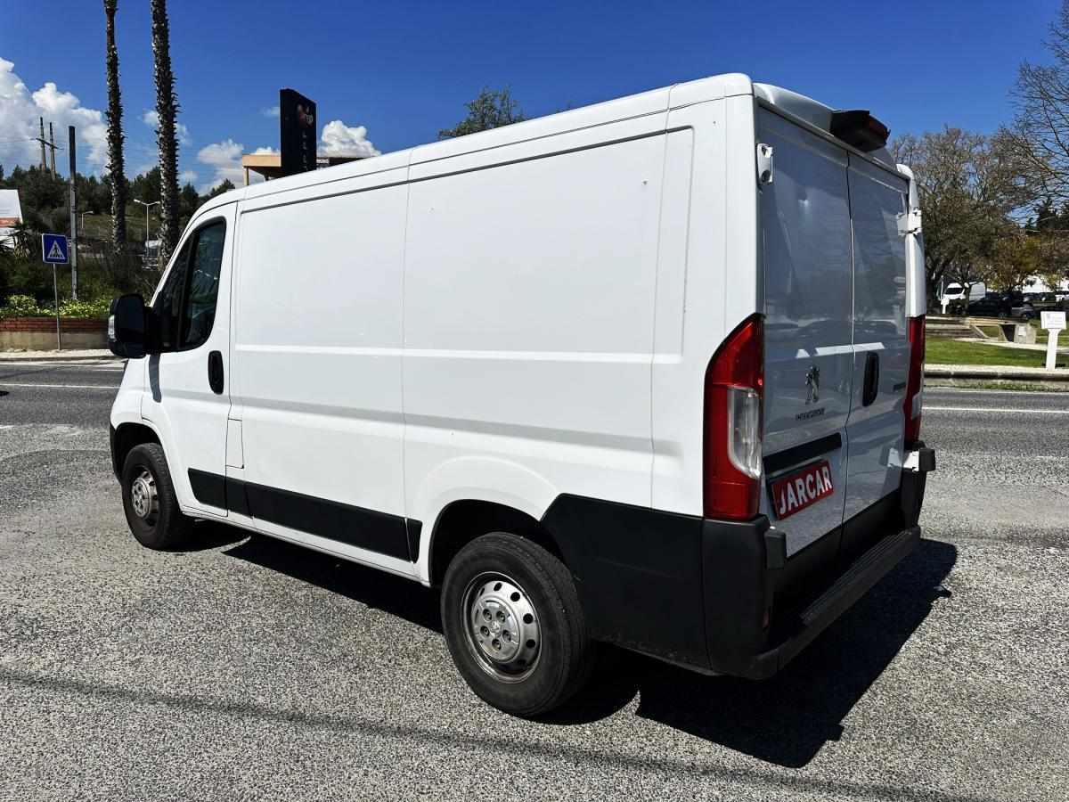 peugeot-boxer-2022-diesel-2179cc
