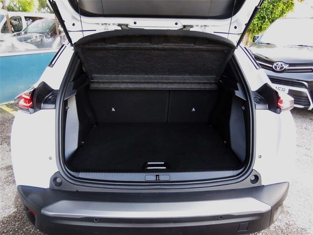 peugeot-2008-2024-gasolina-1199cc