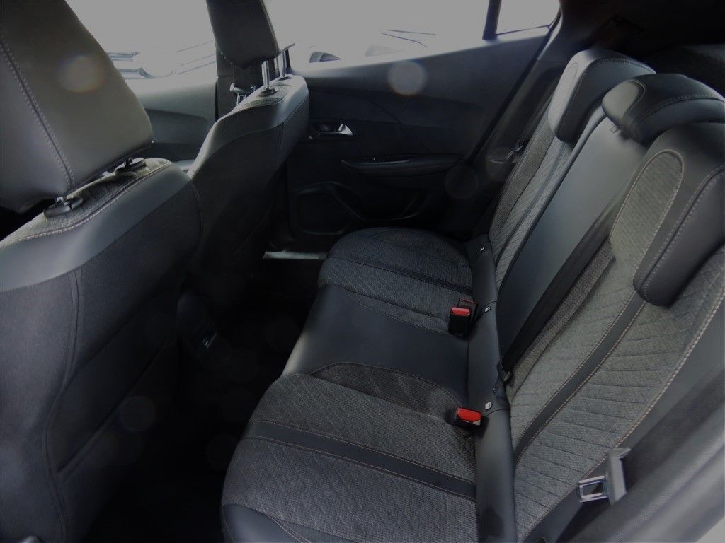 peugeot-2008-2024-gasolina-1199cc