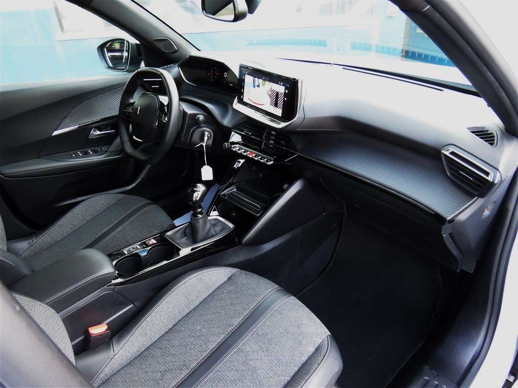 peugeot-2008-2024-gasolina-1199cc