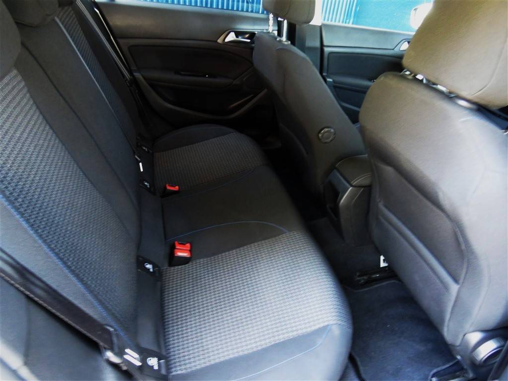peugeot-308-2021-gasolina-1199cc