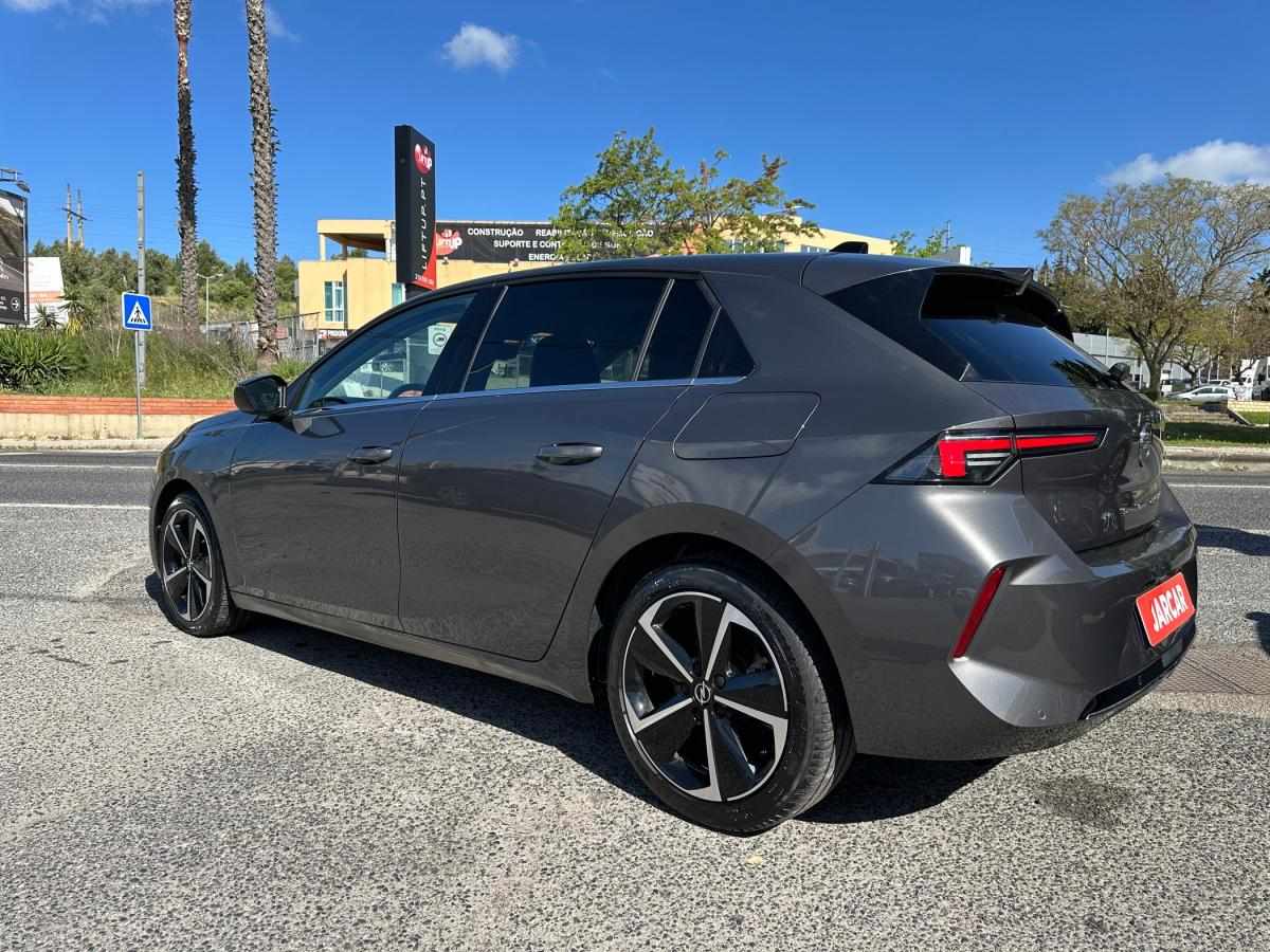 opel-astra-2023-hibrido-a-gasolina-1598cc