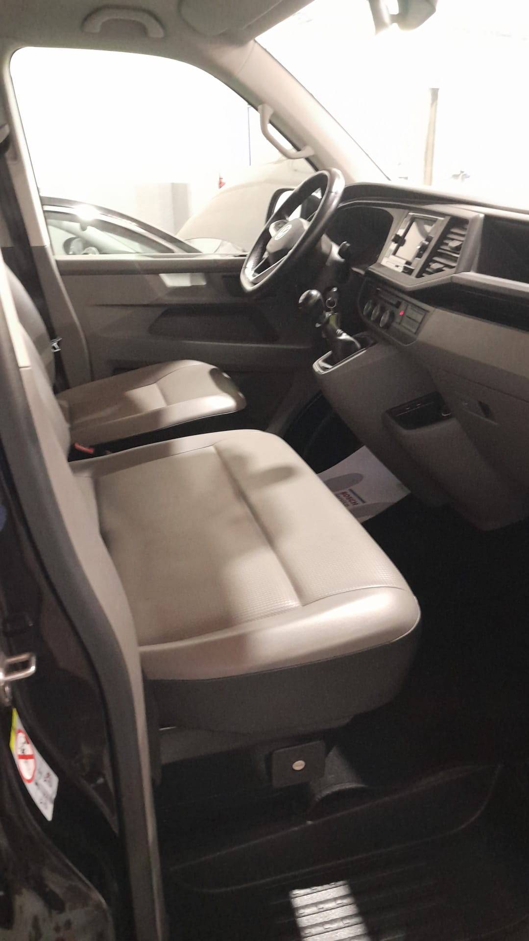 volkswagen-caravelle-2022-diesel-1968cc