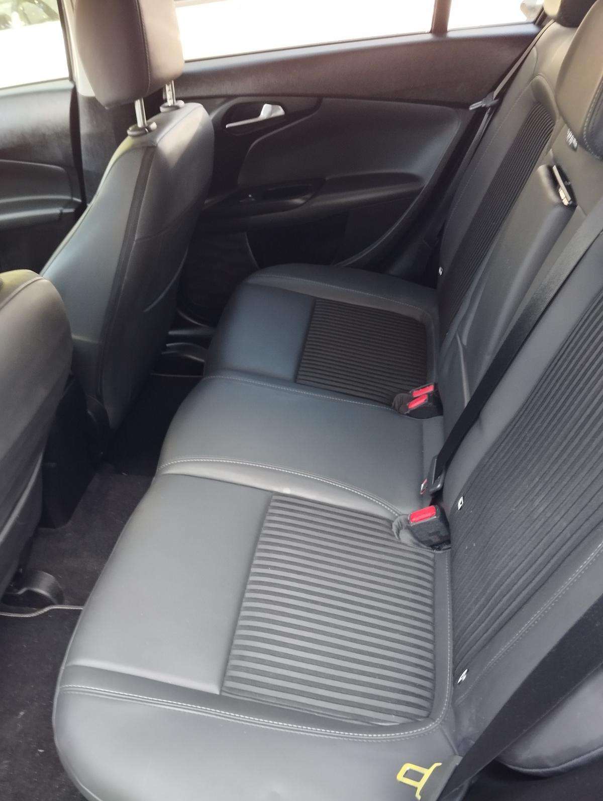 fiat-tipo-station-wagon-2017-diesel-1598cc