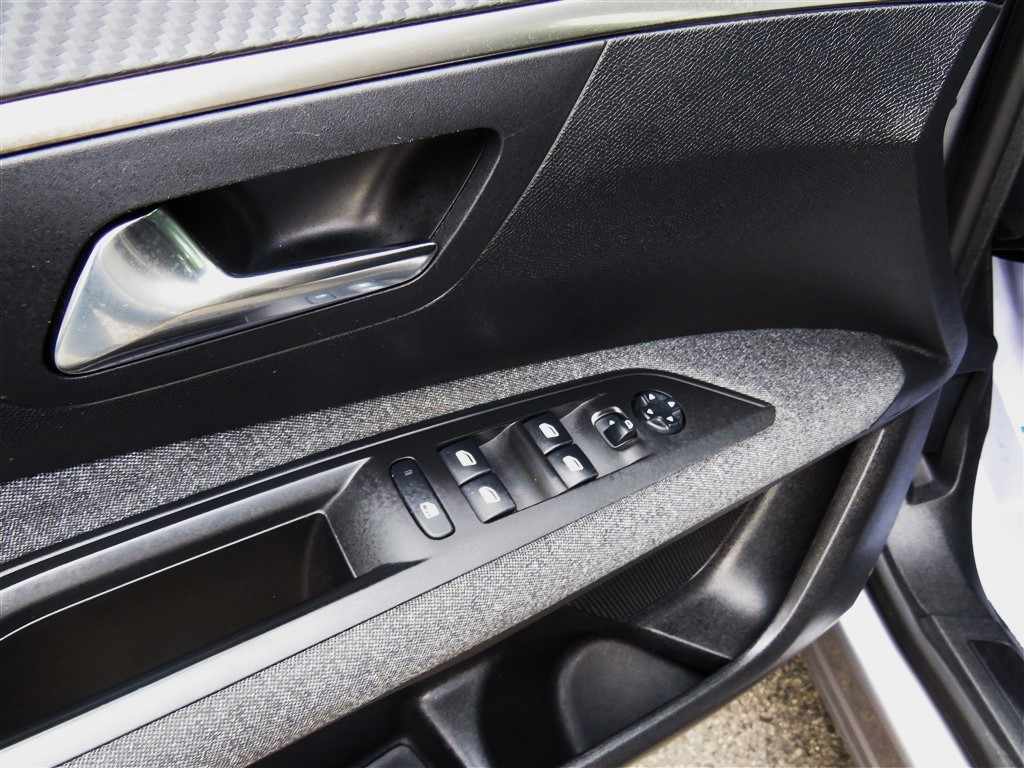 peugeot-3008-2019-diesel-1499cc