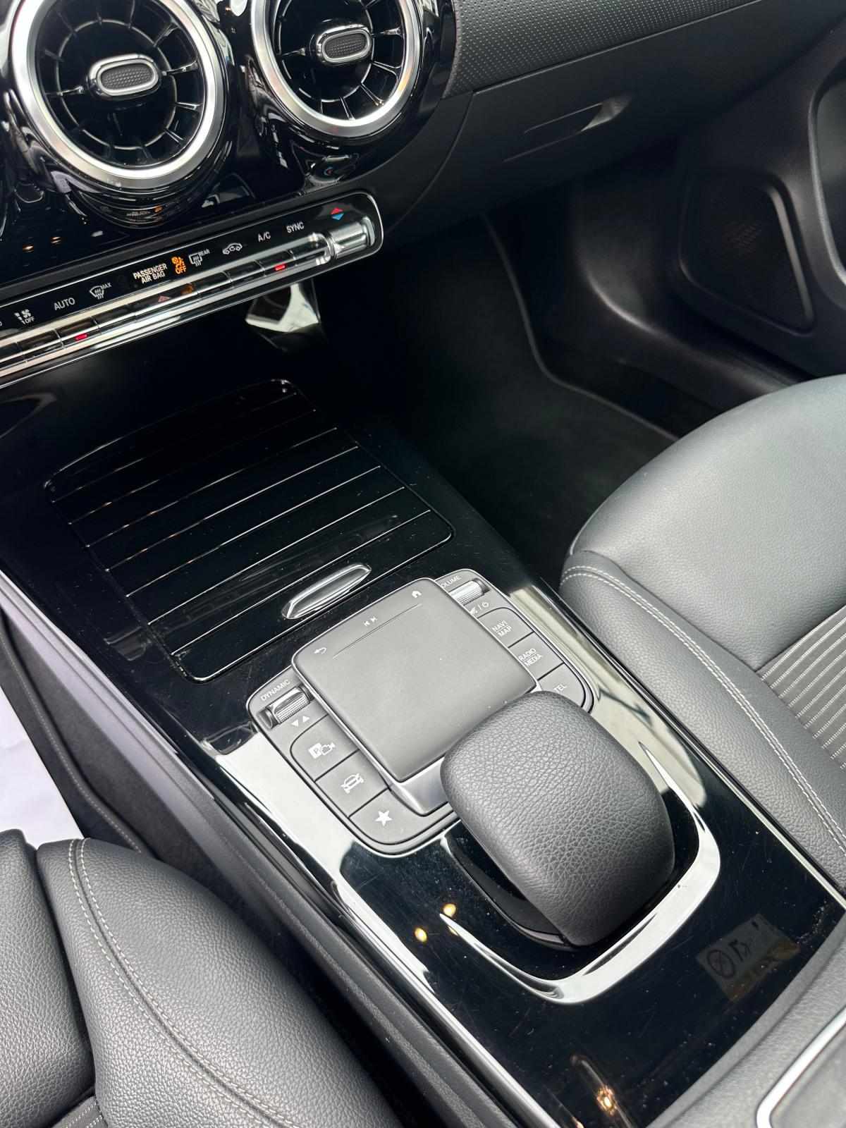 mercedes-benz-classe-a-2022-gasolina-1332cc