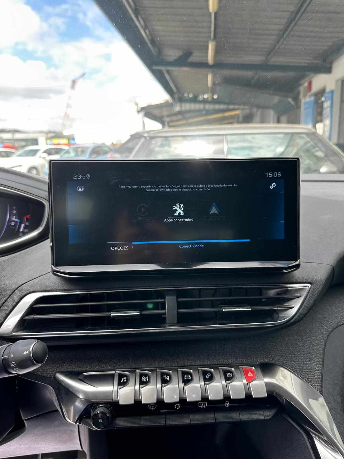 peugeot-5008-2022-diesel-1499cc