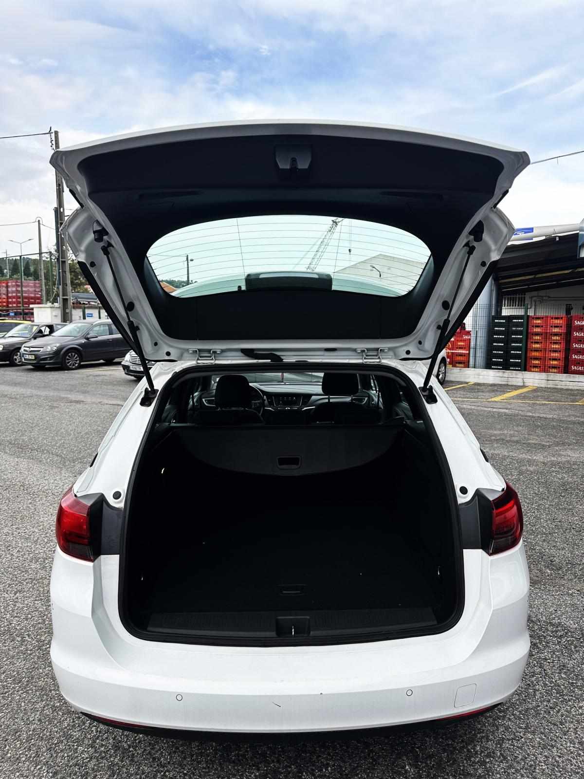 opel-astra-sport-tourer-2022-diesel-1496cc