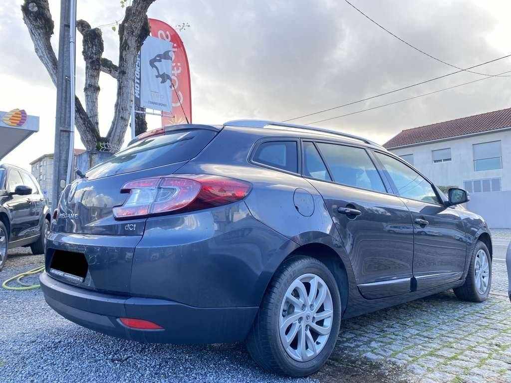 renault-megane-sport-tourer-2014-diesel-1461cc
