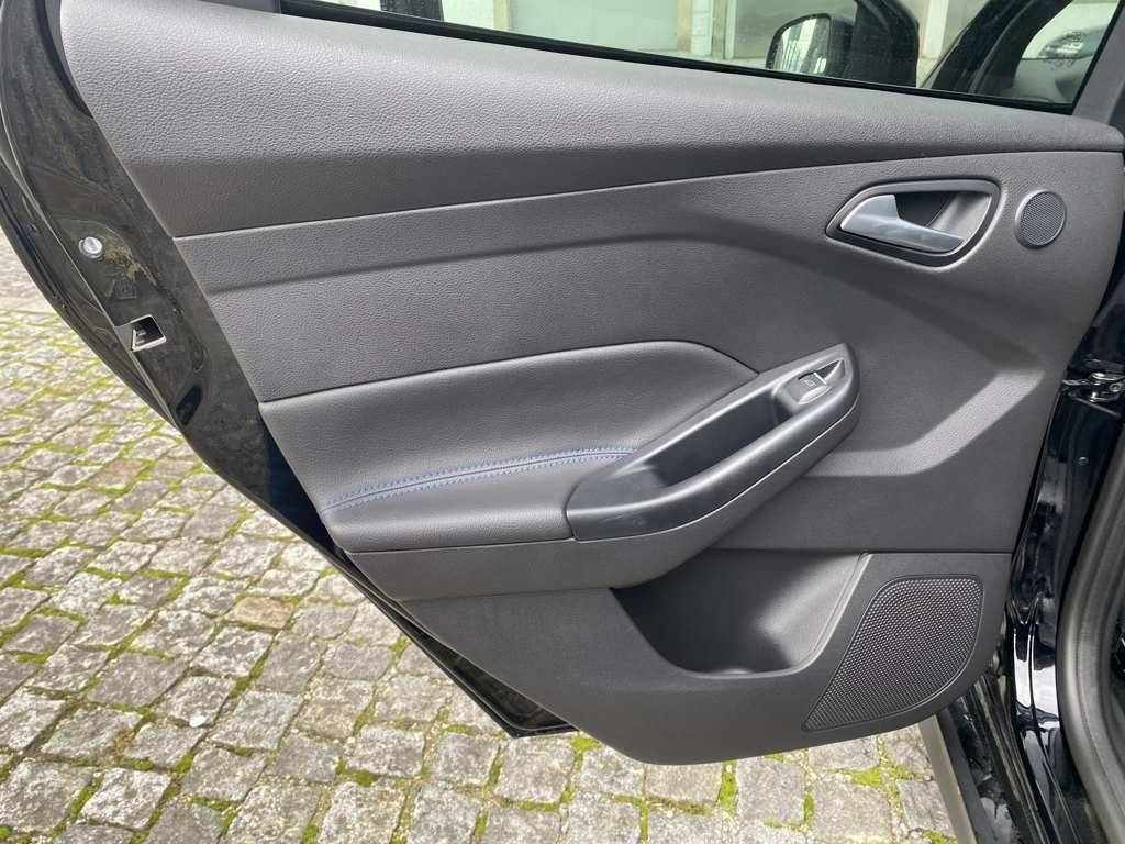 ford-focus-2016-gasolina-2261cc