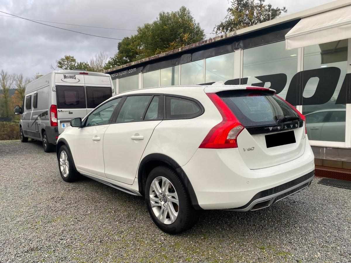 volvo-v60-cross-country-2018-diesel-1969cc