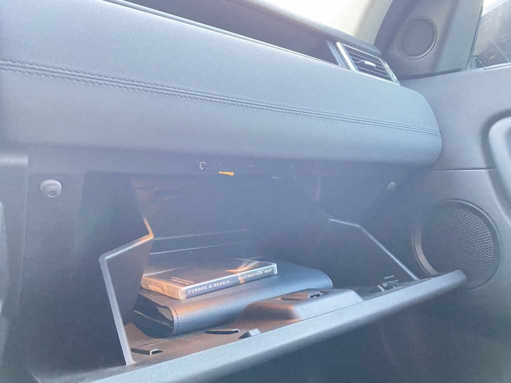 land-rover-discovery-sport-2016-diesel-1999cc
