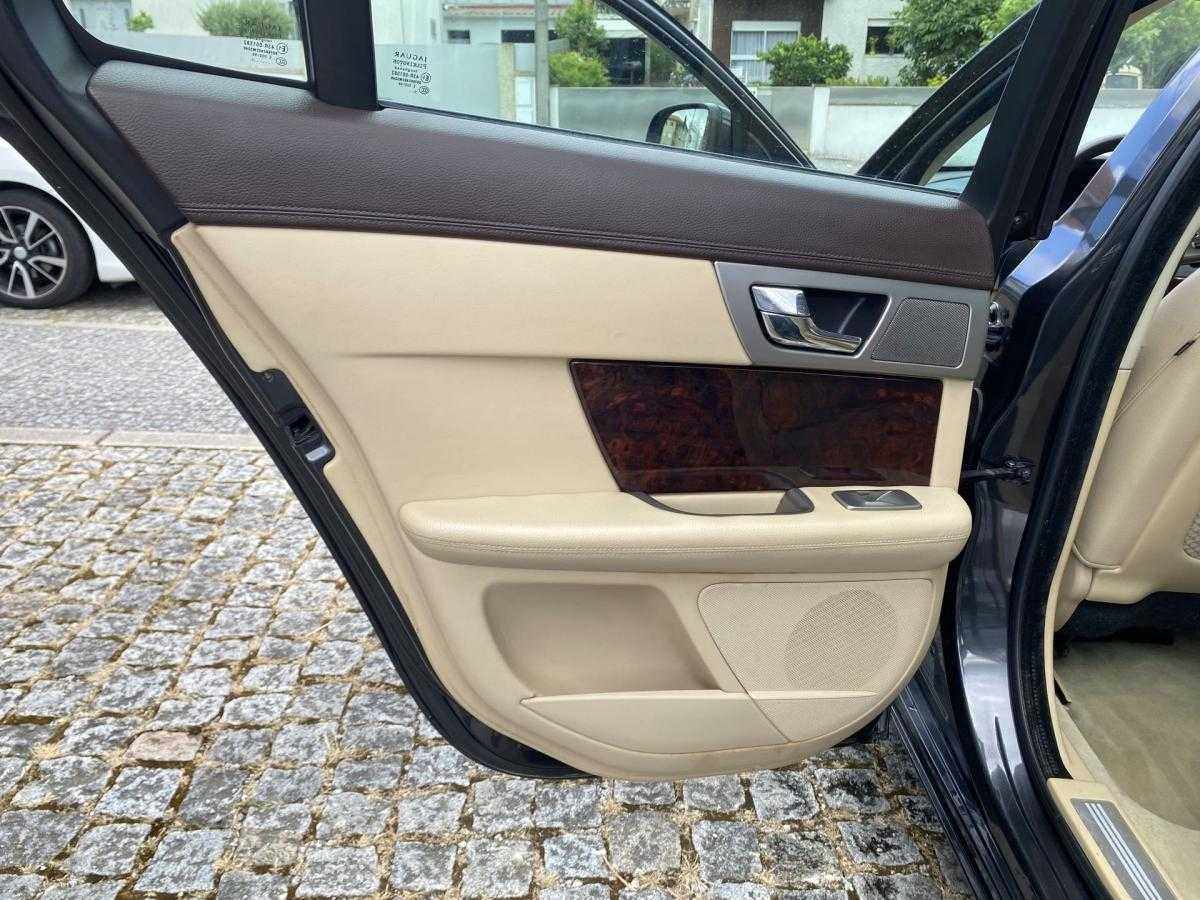 jaguar-xf-2011-diesel-2993cc