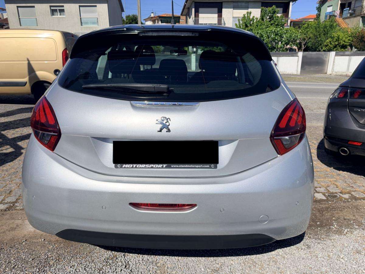peugeot-208-2017-diesel-1560cc
