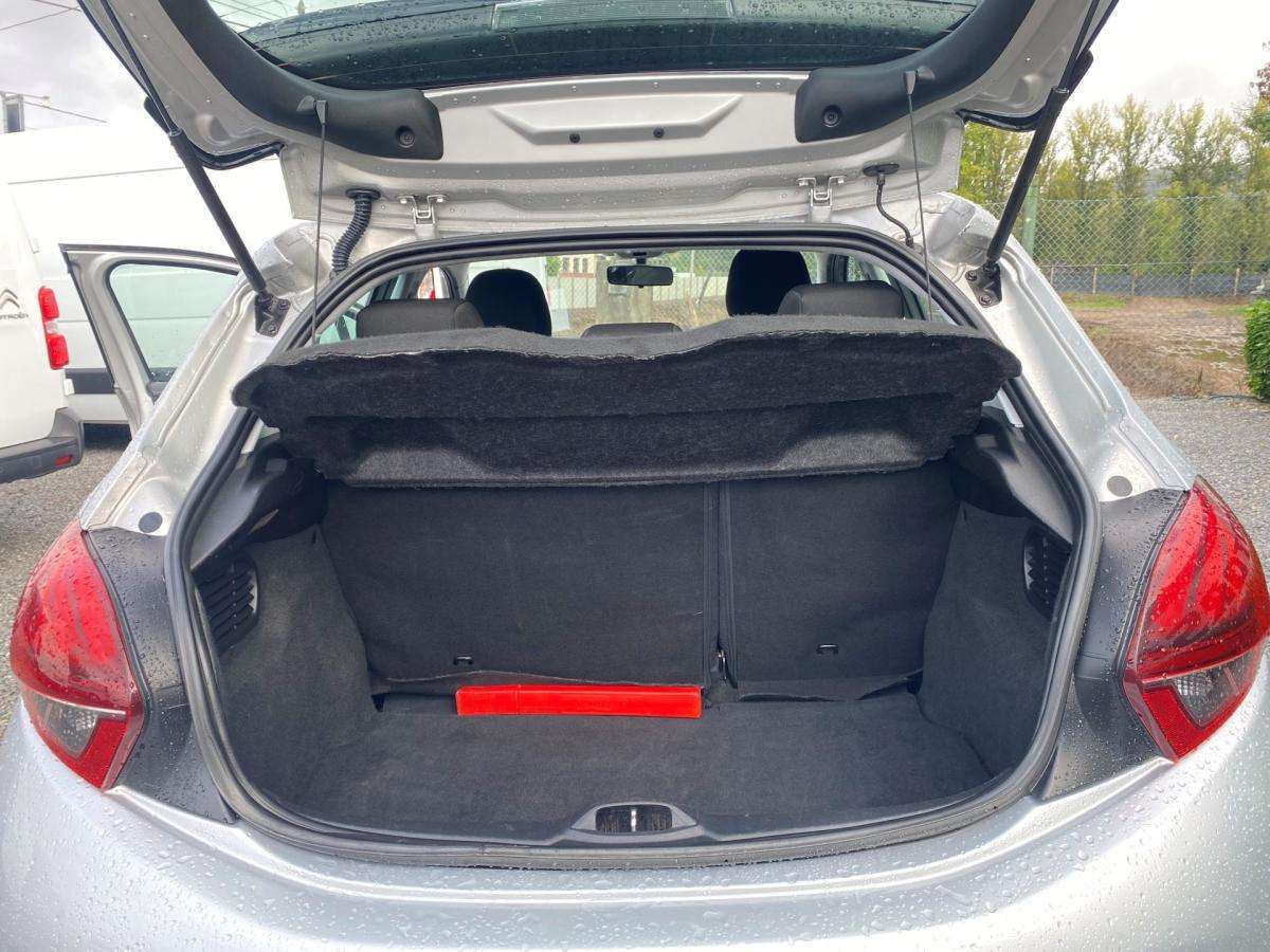 peugeot-208-2017-diesel-1560cc