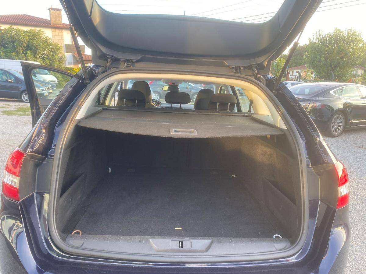 peugeot-308-sw-2017-diesel-1560cc