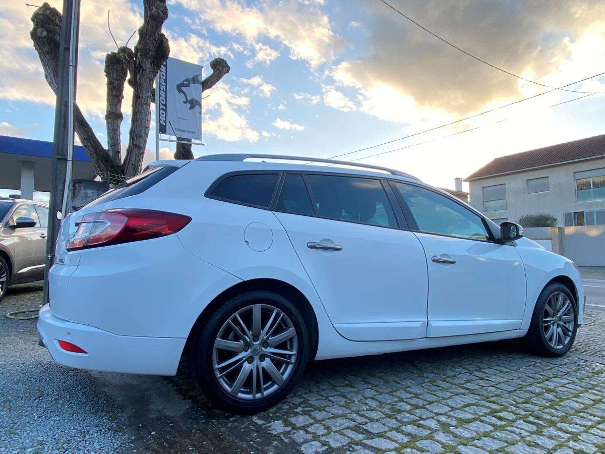 renault-megane-sport-tourer-2014-diesel-1598cc