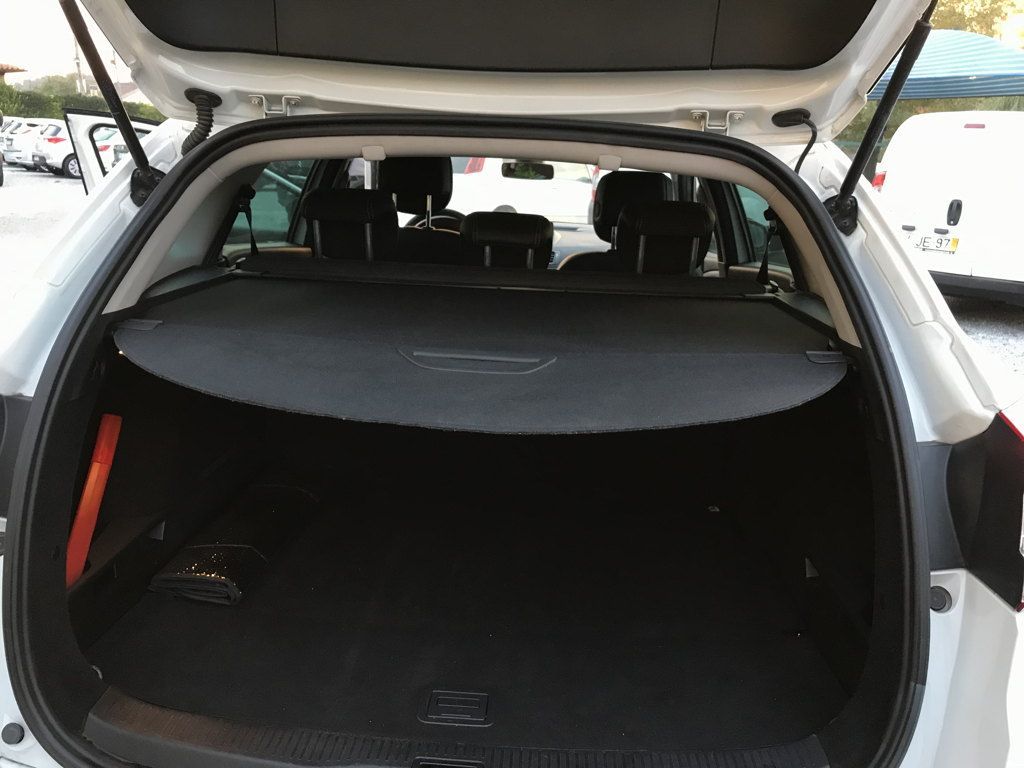 renault-megane-sport-tourer-2014-diesel-1598cc