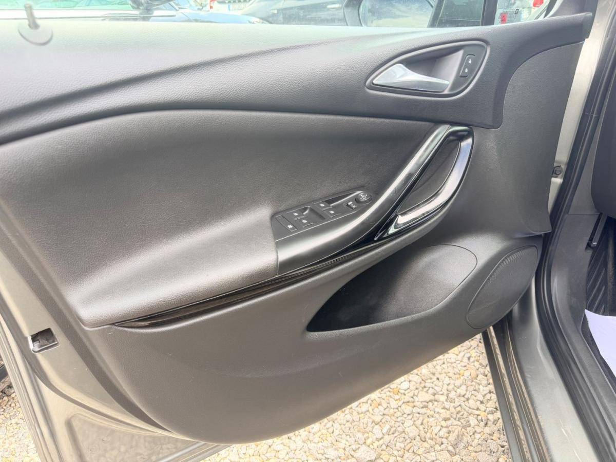 opel-astra-sport-tourer-2021-diesel-1496cc