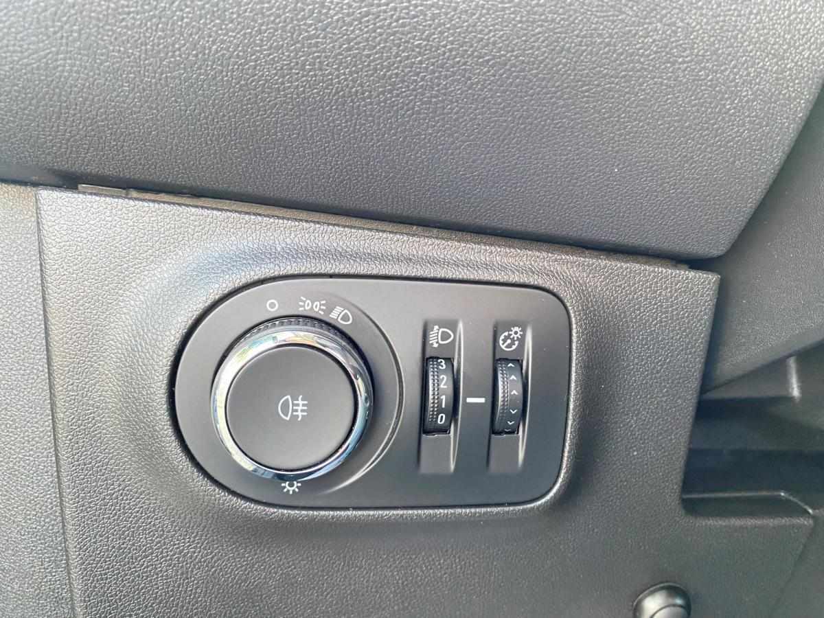 opel-corsa-2017-gasolina-999cc